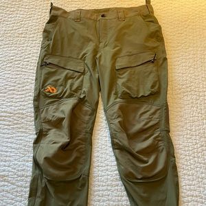 First Lite Corrugated Foundry Pants.  Size:36x32. Color:Conifer